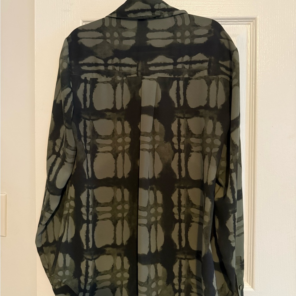 Express Dark Green Patterned Button Down Shirt - image 4